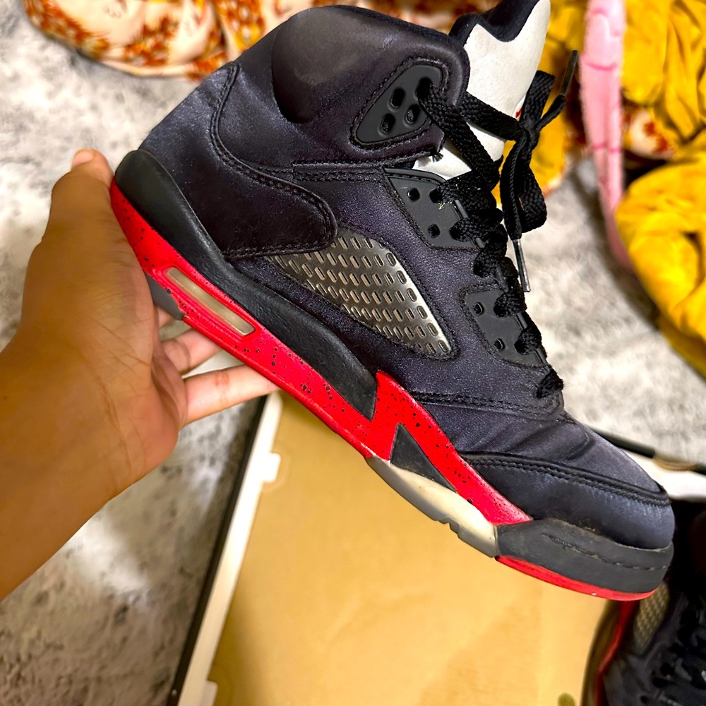 Jordan 5s size 6y boys